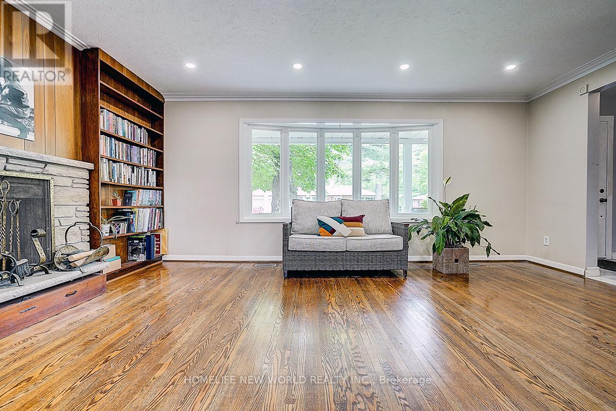64 Gladys Road, Toronto, Ontario  M1C 1C6 - Photo 6 - E13443334