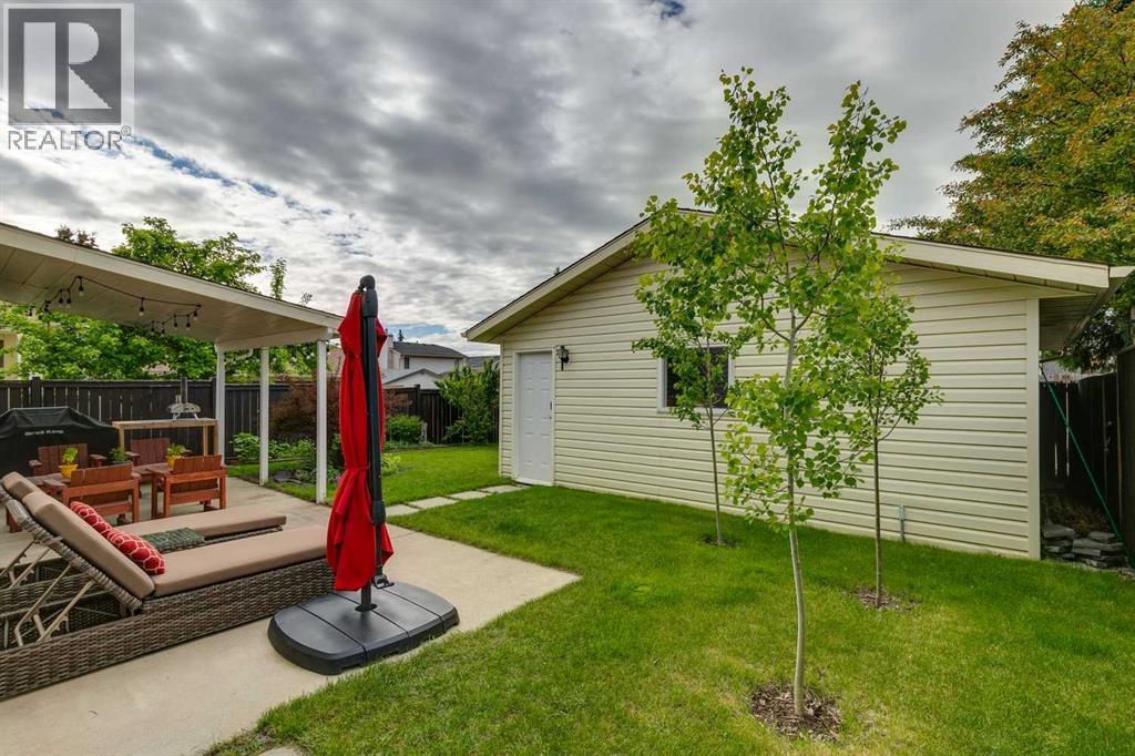 51 Woodbrook Green Sw, Calgary, Alberta  T2W 4P6 - Photo 4 - A2320505