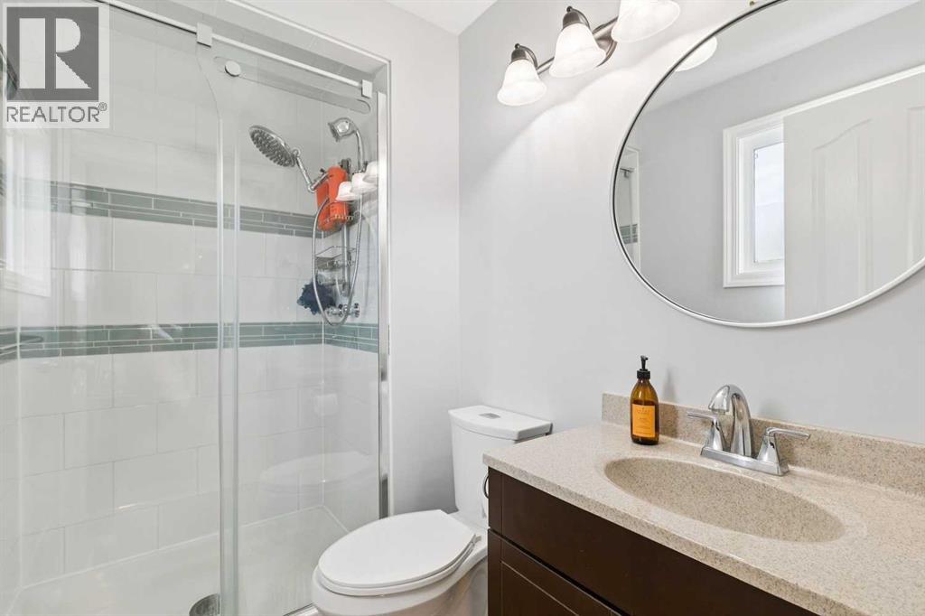 51 Woodbrook Green Sw, Calgary, Alberta  T2W 4P6 - Photo 16 - A2320505