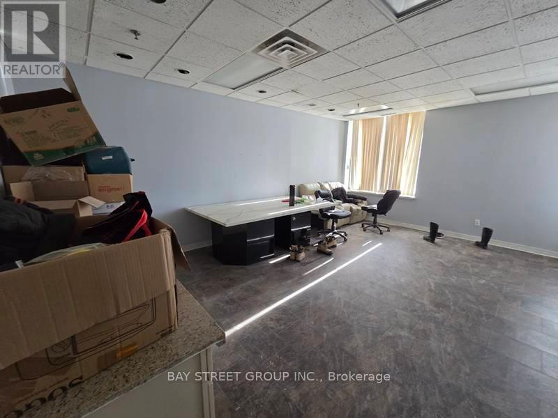 B- 16 East Wilmot Street, Richmond Hill, Ontario  L4B 1C8 - Photo 5 - N13443320