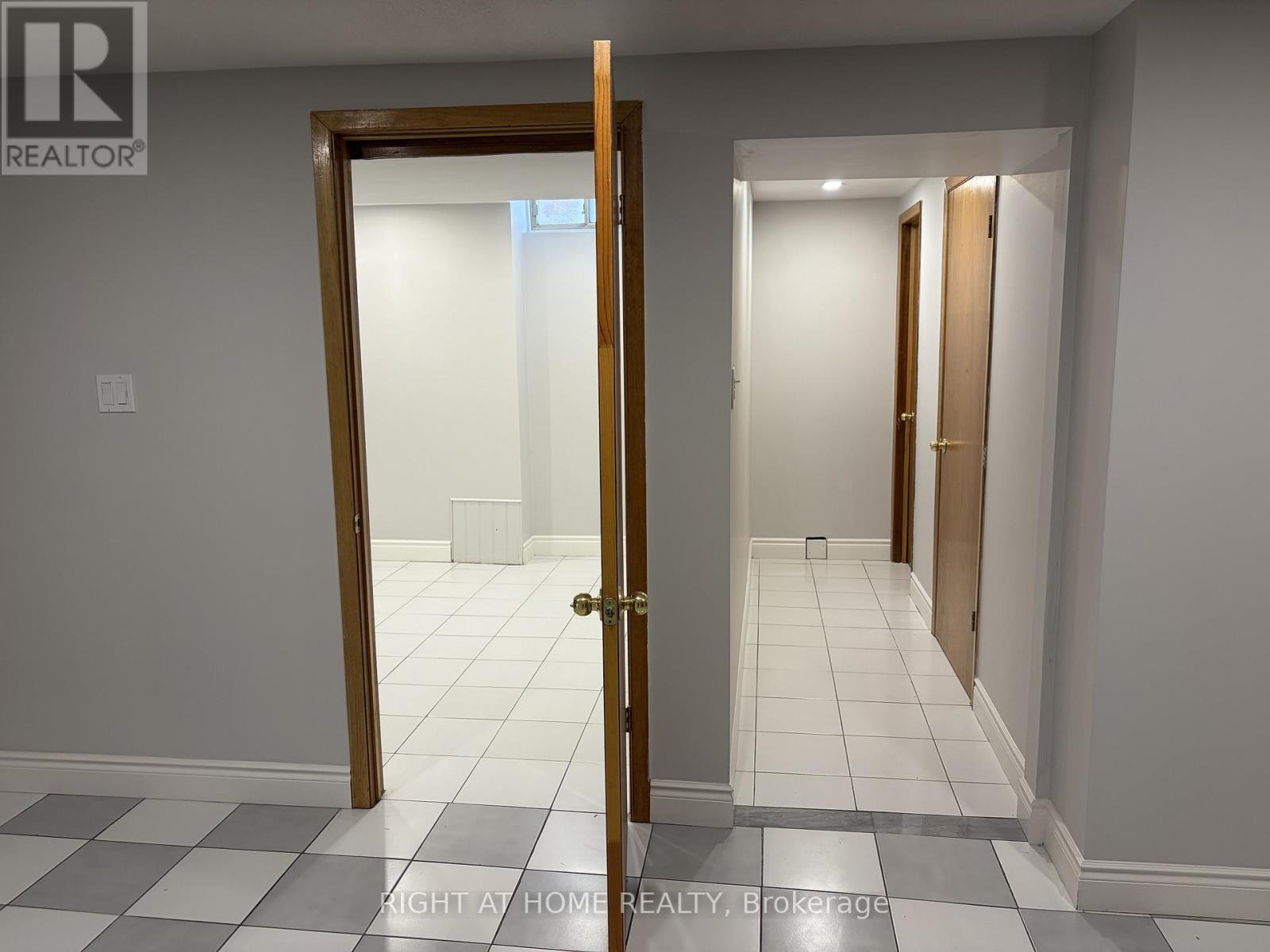 8469 Martin Grove Road E, Vaughan, Ontario  L4L 6G4 - Photo 12 - N13443322