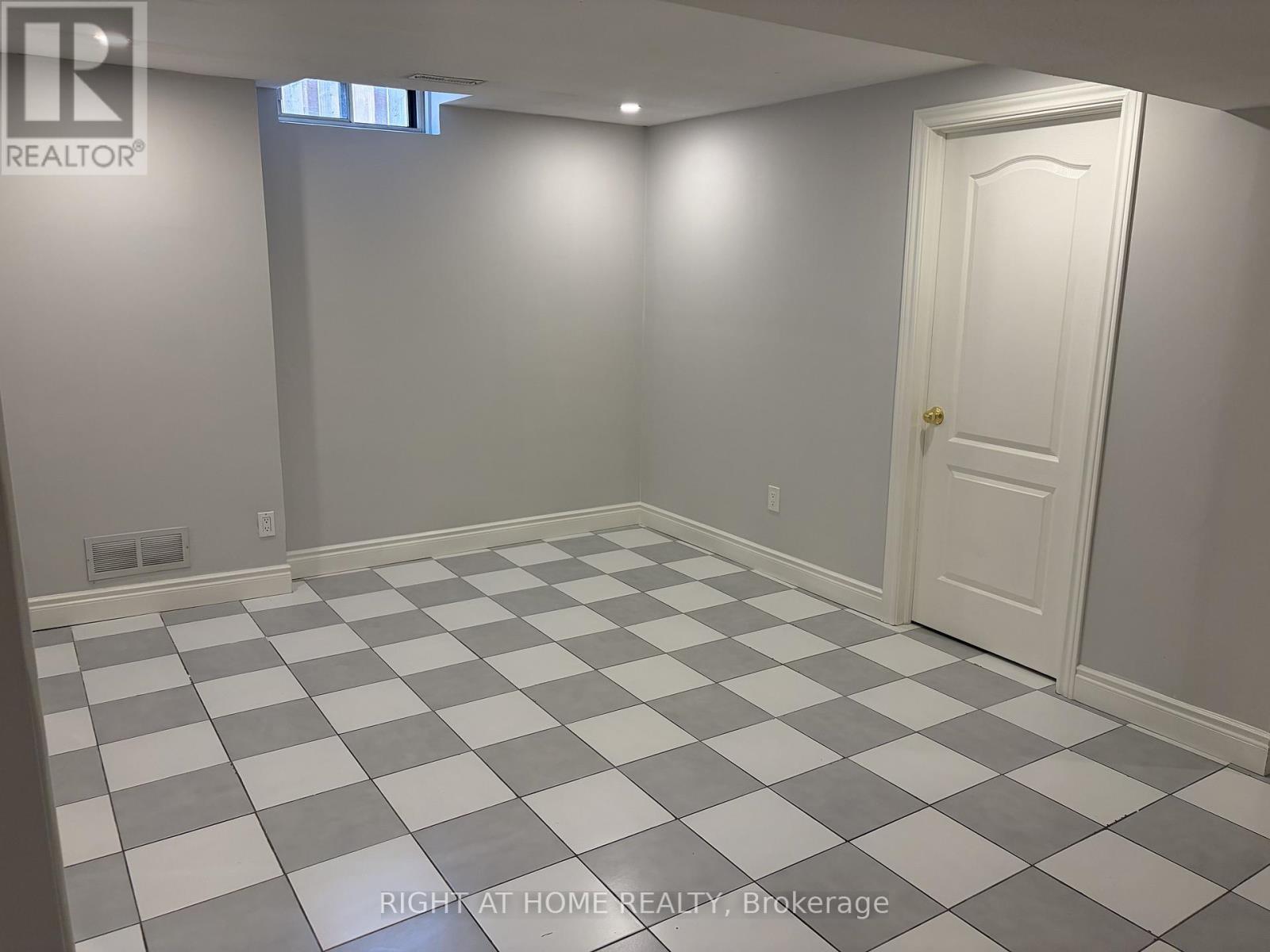 8469 Martin Grove Road E, Vaughan, Ontario  L4L 6G4 - Photo 4 - N13443322