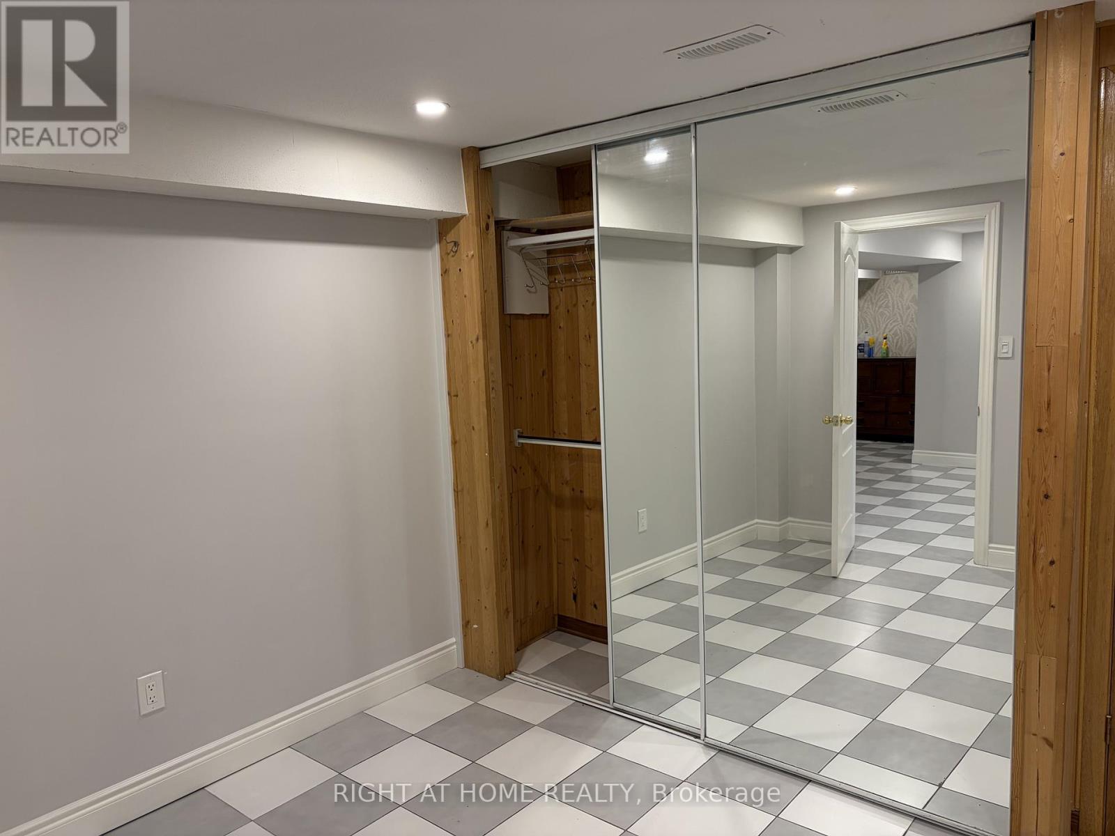 8469 Martin Grove Road E, Vaughan, Ontario  L4L 6G4 - Photo 5 - N13443322