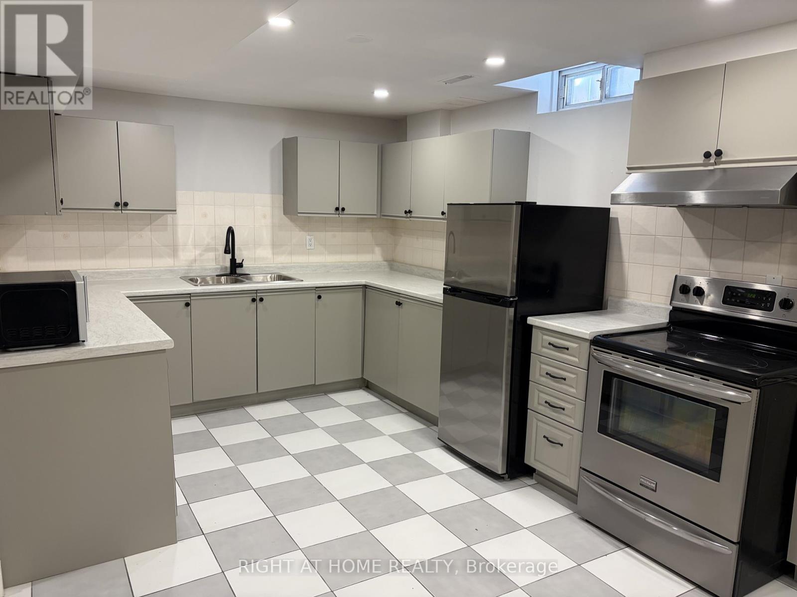 8469 Martin Grove Road E, Vaughan, Ontario  L4L 6G4 - Photo 7 - N13443322