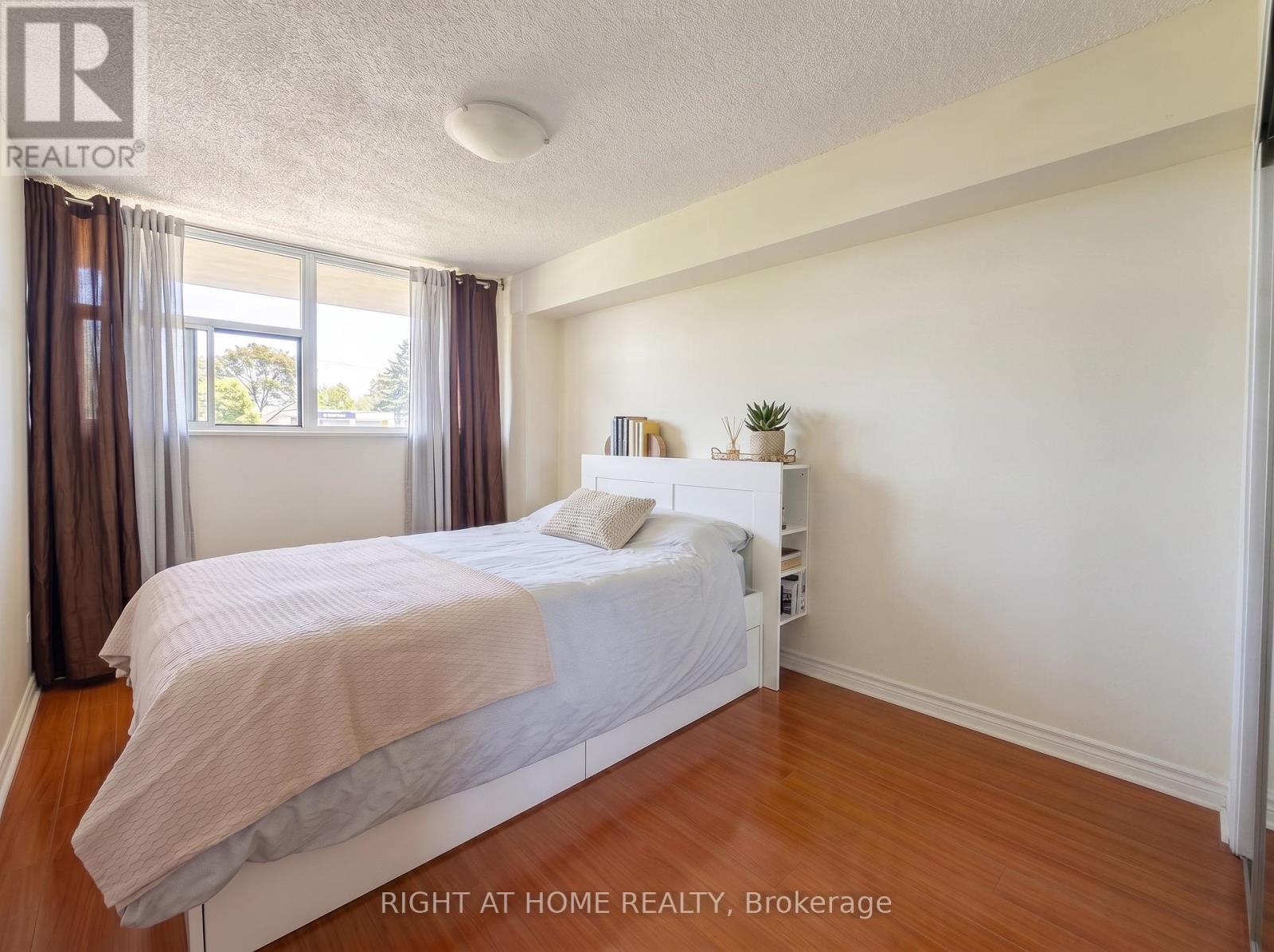 201 - 1050 Stainton Drive, Mississauga, Ontario  L5C 2T8 - Photo 13 - W13443338