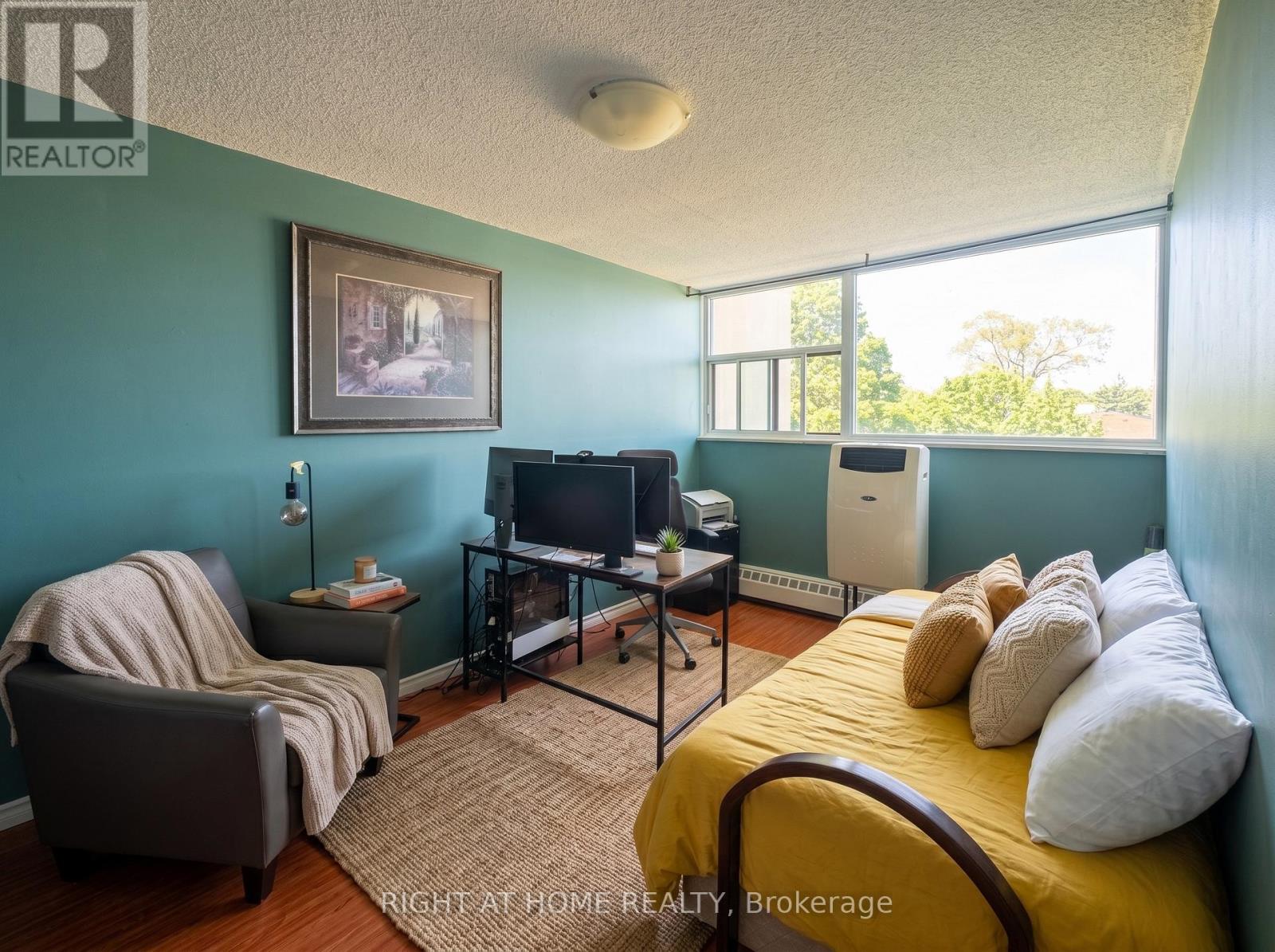 201 - 1050 Stainton Drive, Mississauga, Ontario  L5C 2T8 - Photo 6 - W13443338