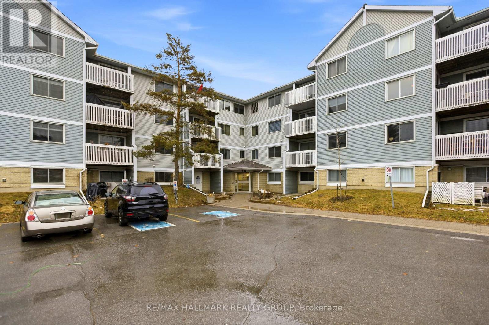 216 - 218 VIEWMOUNT DRIVE, Ottawa, Ontario