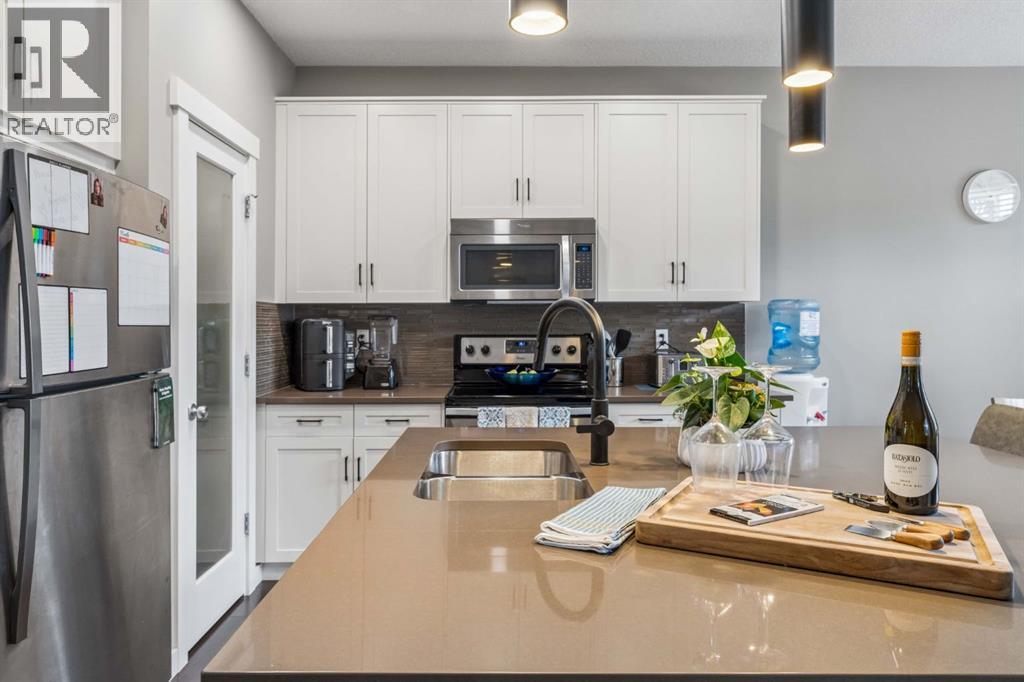 144 Sunrise View, Cochrane, Alberta  T4C 0T7 - Photo 4 - A2316754