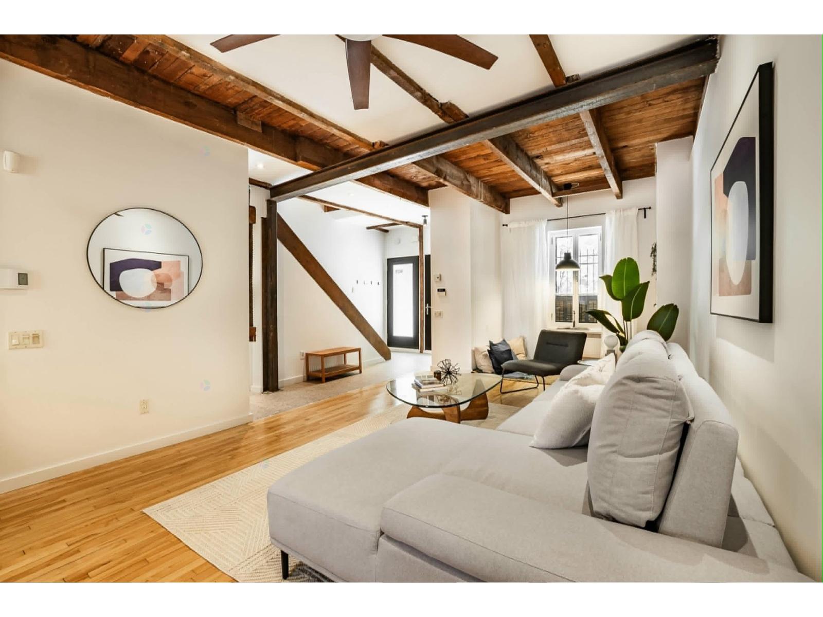 4429 Rue Drolet Montréal (Le Plateau-Mont-Royal) Quebec Canada H2W2L9 5