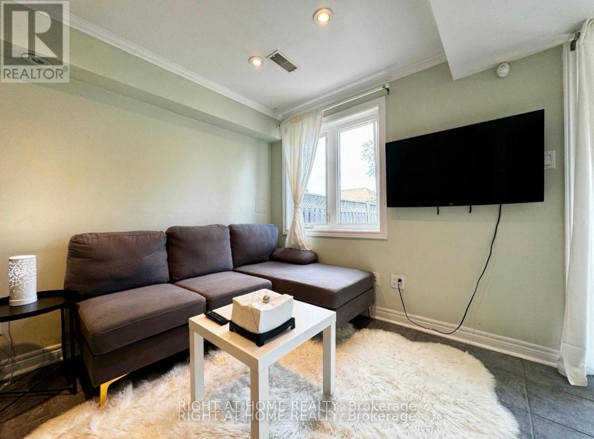 95 Giancola Crescent, Vaughan, Ontario  L6A 2T5 - Photo 6 - N13443372