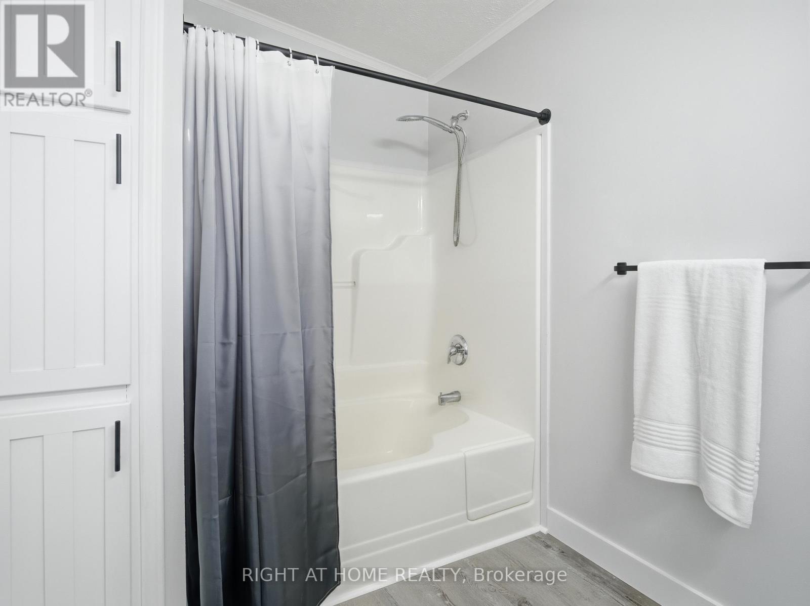 8168 Laidlaw Avenue, Ramara, Ontario  L0K 2B0 - Photo 25 - S13443370