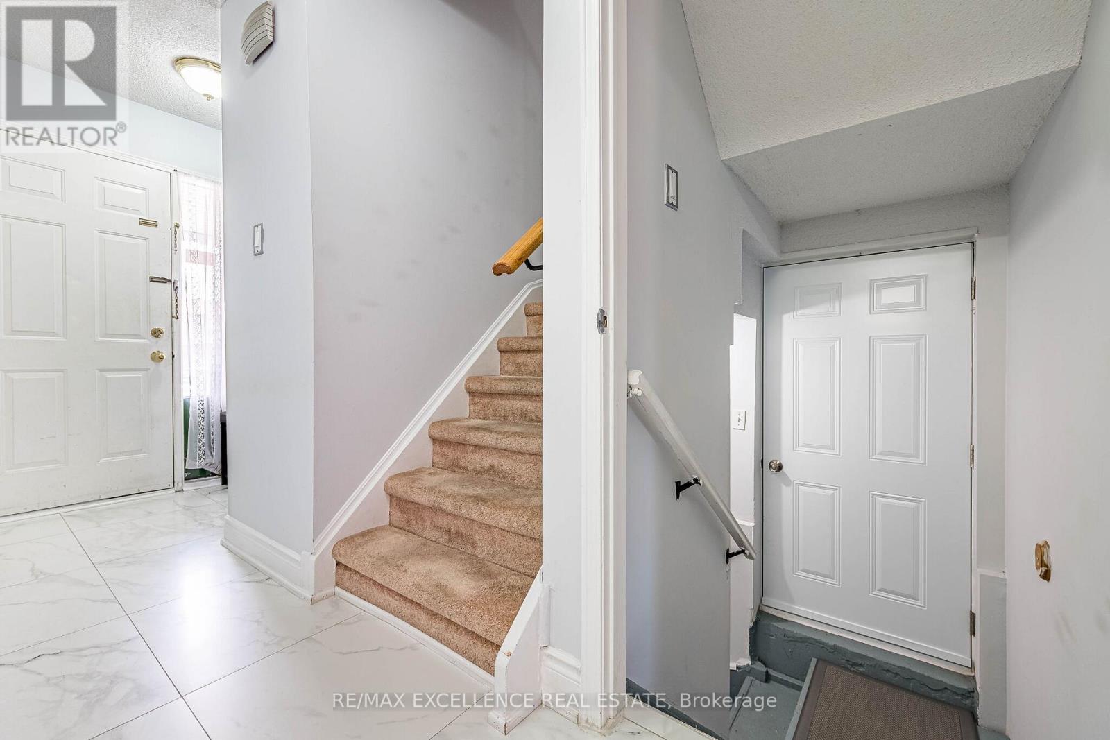 6 Stalbridge Avenue, Brampton, Ontario  L6Y 4H1 - Photo 23 - W13443366