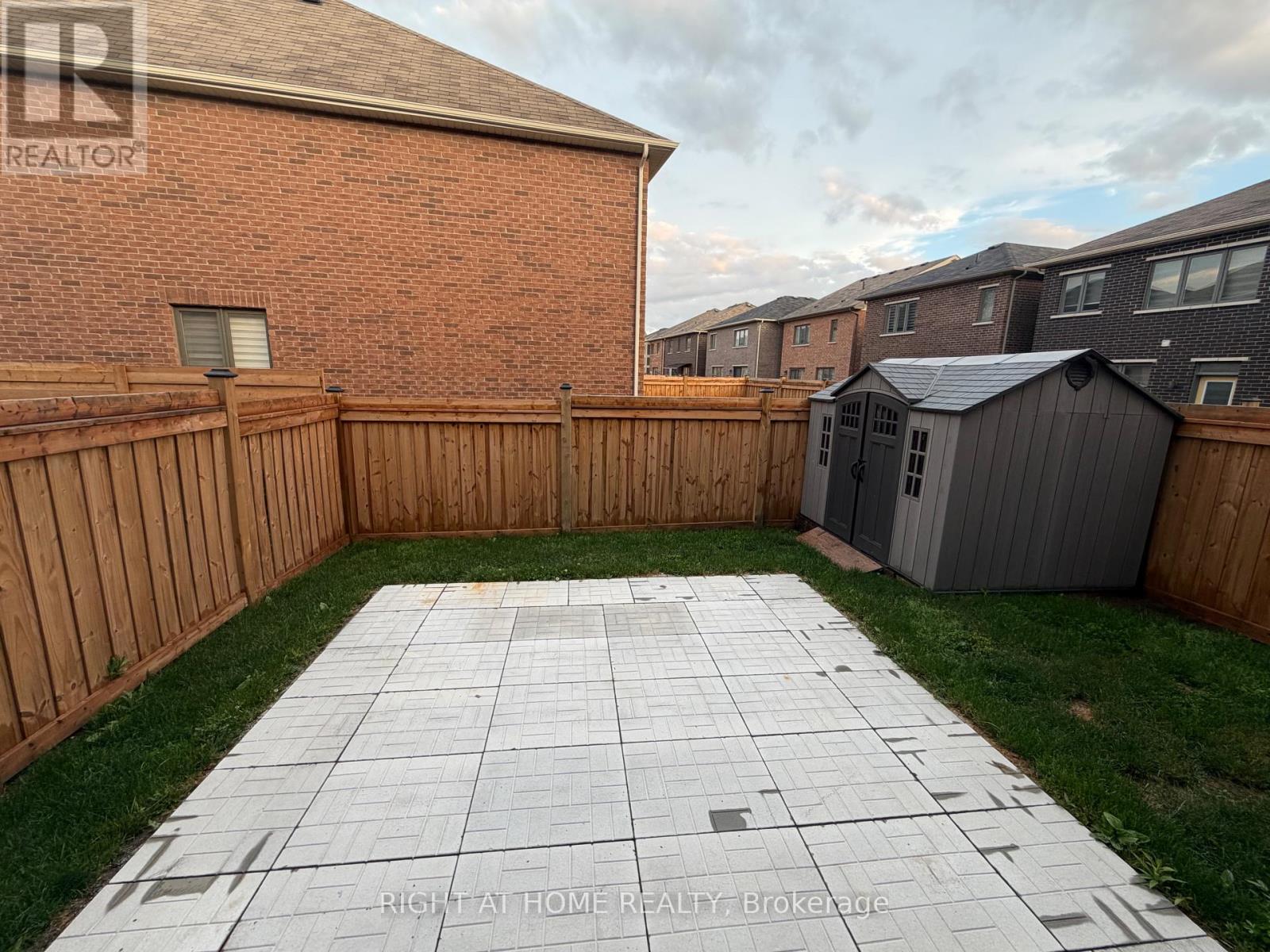 17 Lockyer Drive, Whitby, Ontario L1P 0M1 - Photo 12 - E13443386