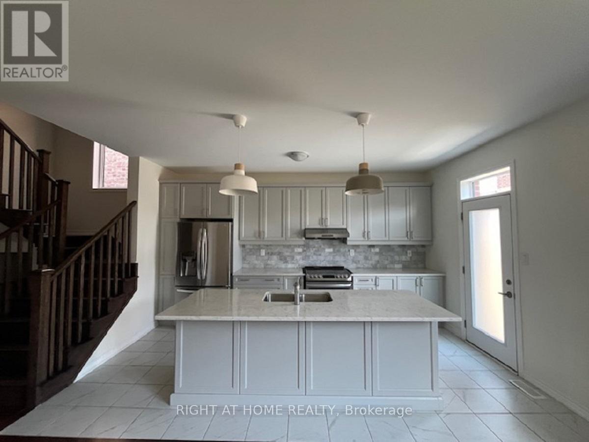17 Lockyer Drive, Whitby, Ontario L1P 0M1 - Photo 3 - E13443386