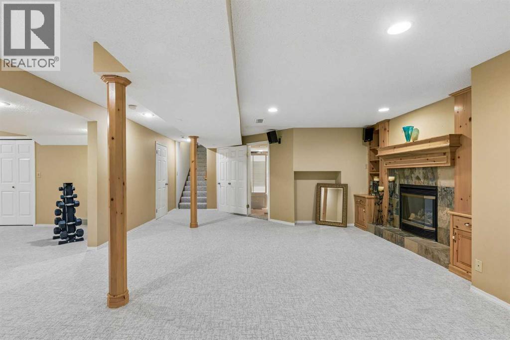65 Woodpath Terrace SW, Calgary, Alberta  T2W 5Z5 - Photo 33 - A2320982