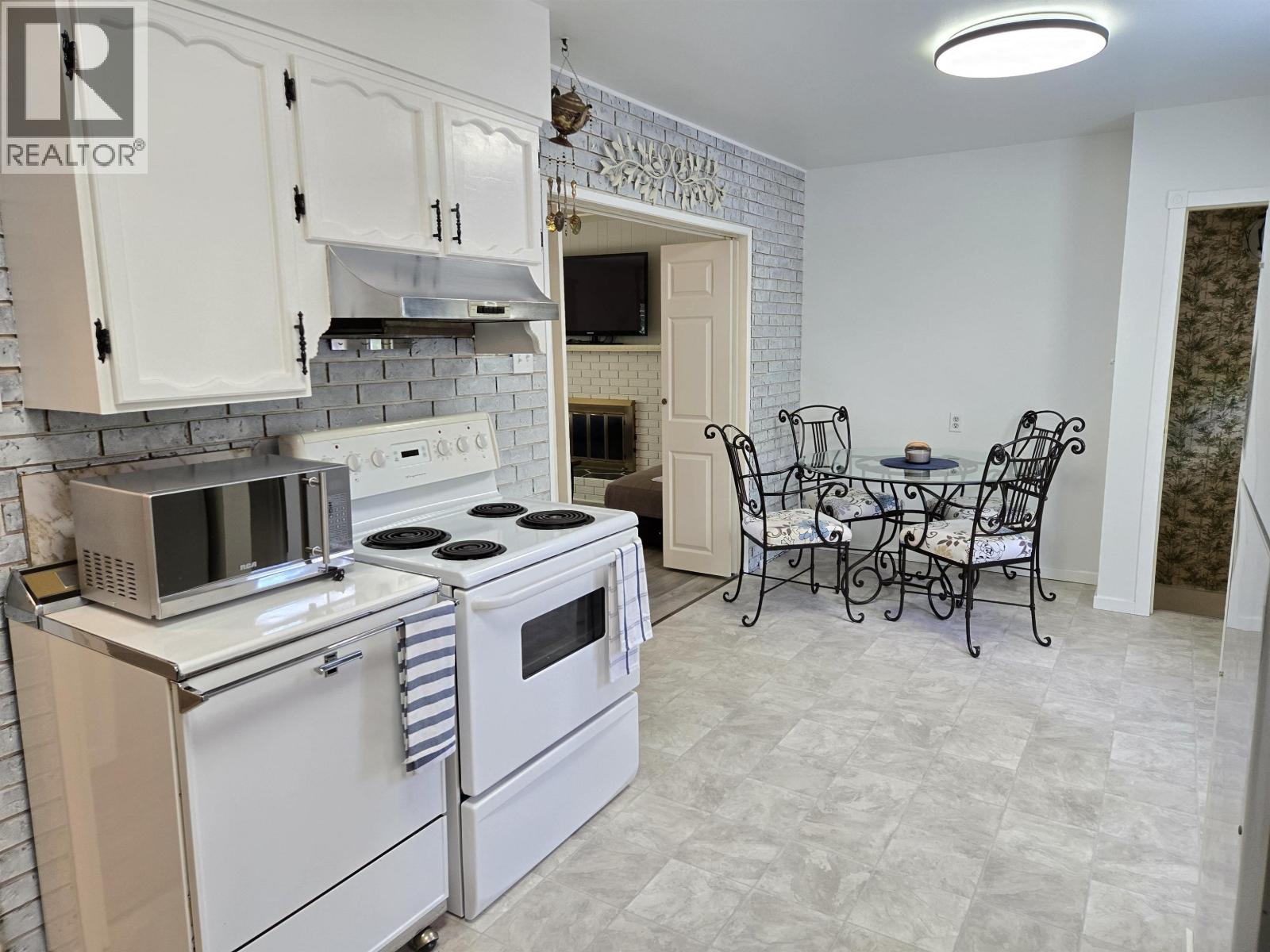 2653 Starlane Drive, Prince George, British Columbia  V2N 5L4 - Photo 8 - R3067444