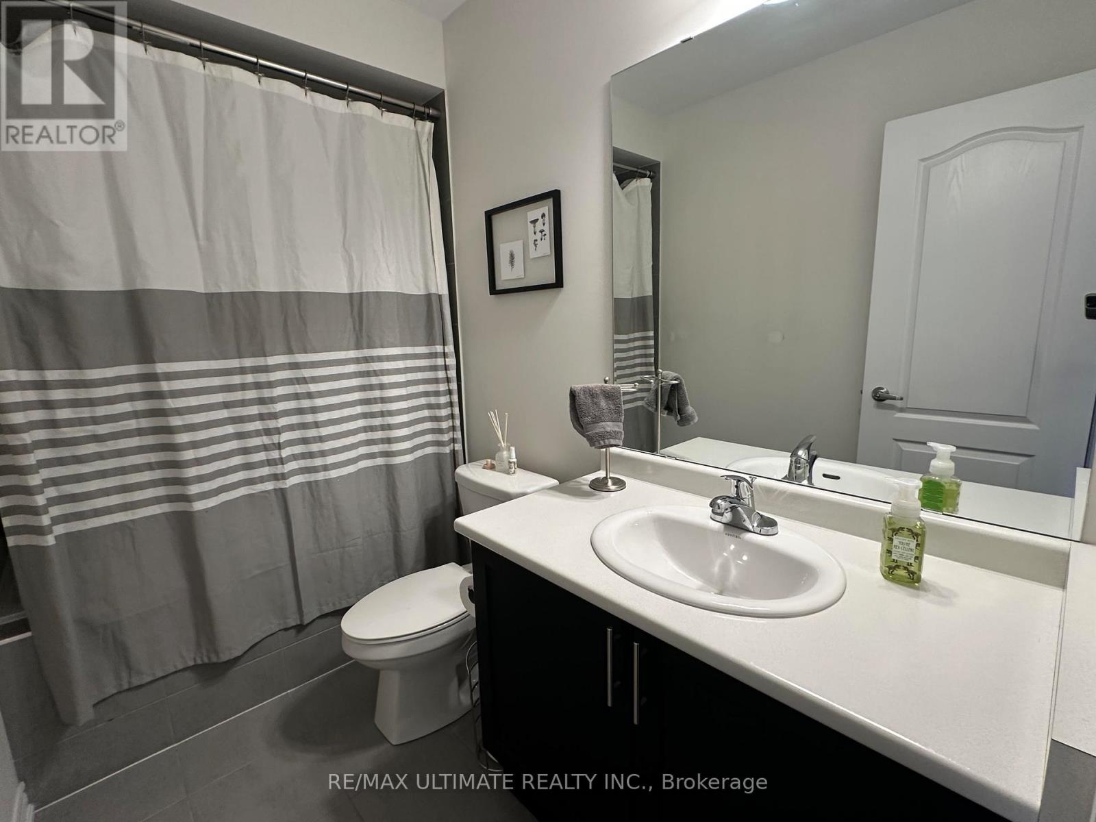 31 Davenfield Circle, Brampton, Ontario  L6P 4M2 - Photo 9 - W13440900