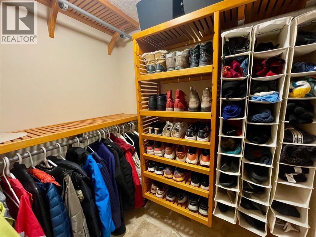 3, 801 4 Street, Canmore, Alberta  T1W 2G9 - Photo 29 - A2307396