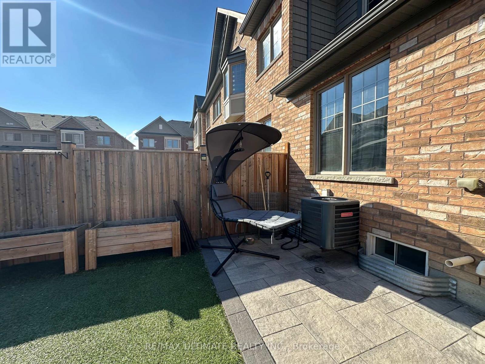 31 Davenfield Circle, Brampton, Ontario  L6P 4M2 - Photo 16 - W13440900