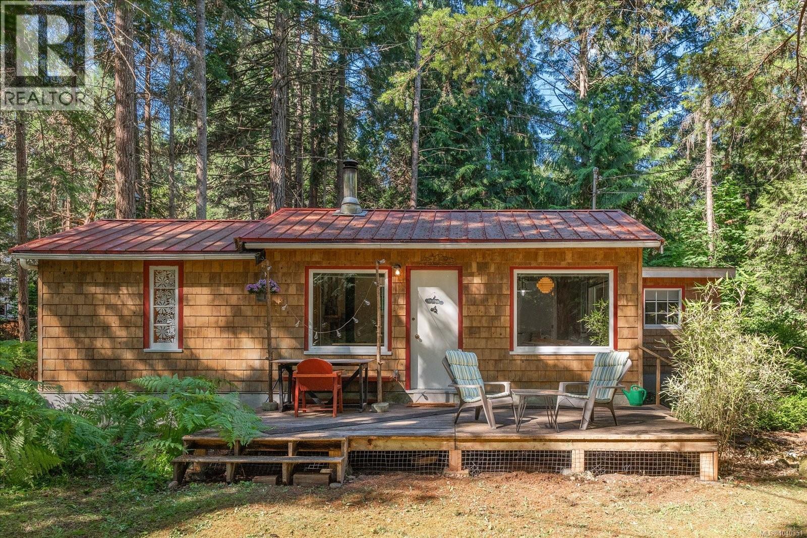 195 Ricardo Rd, Gabriola Island, British Columbia V0R 1X0 - Photo 2 - 1040351