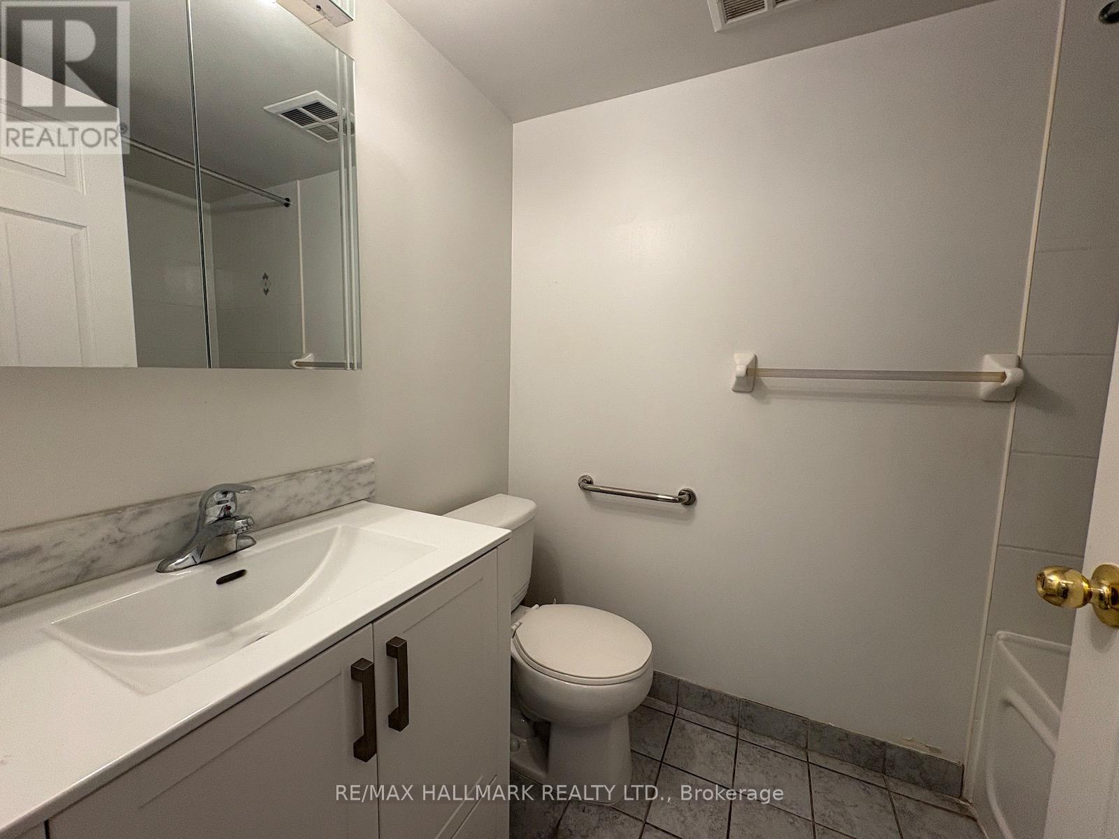 708 - 11 Oneida Crescent, Richmond Hill, Ontario L4B 0A1 - Photo 8 - N13410068