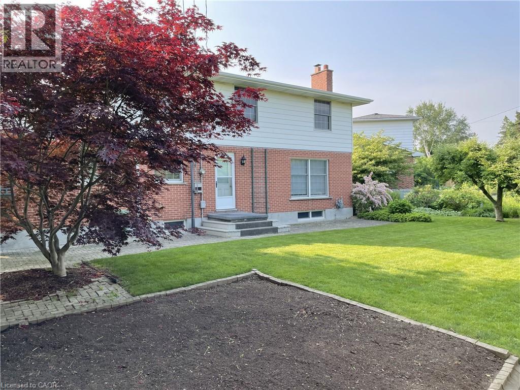 30 Lanscott Place, Hamilton, Ontario  L8K 5G6 - Photo 2 - 40755652