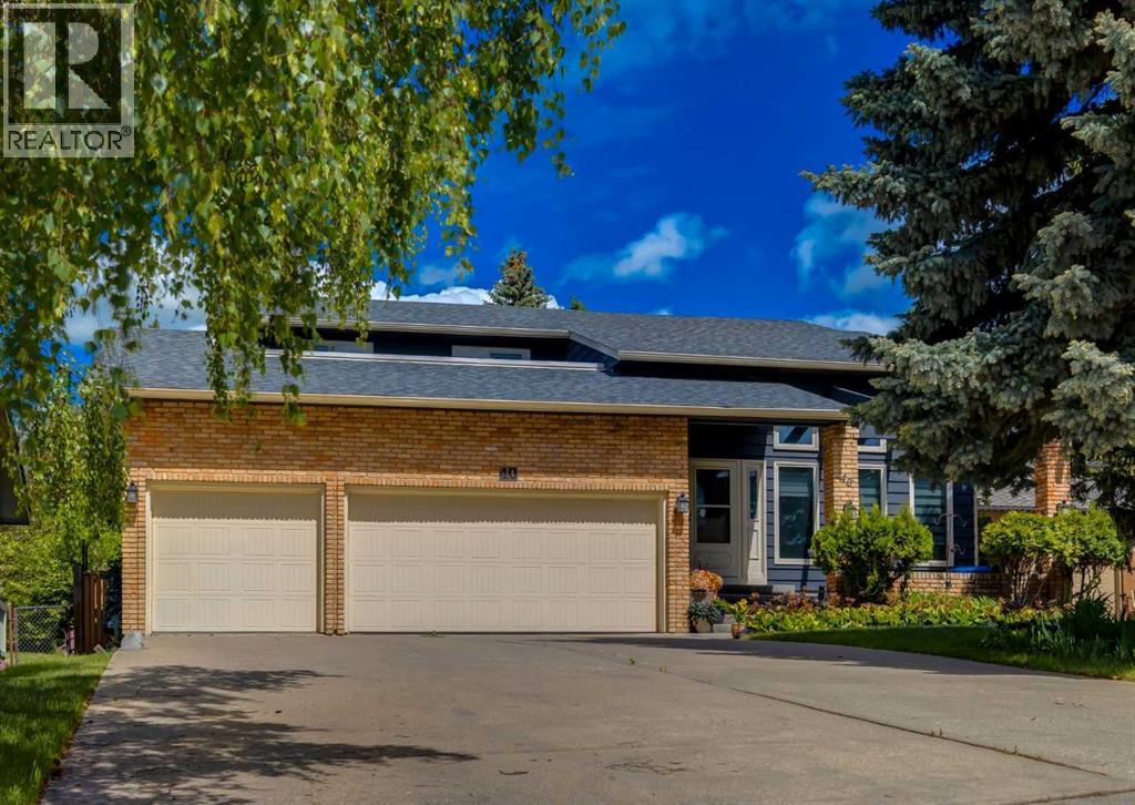 40 Edgemont Court Nw, Calgary, Alberta  T3A 2N3 - Photo 1 - A2319130