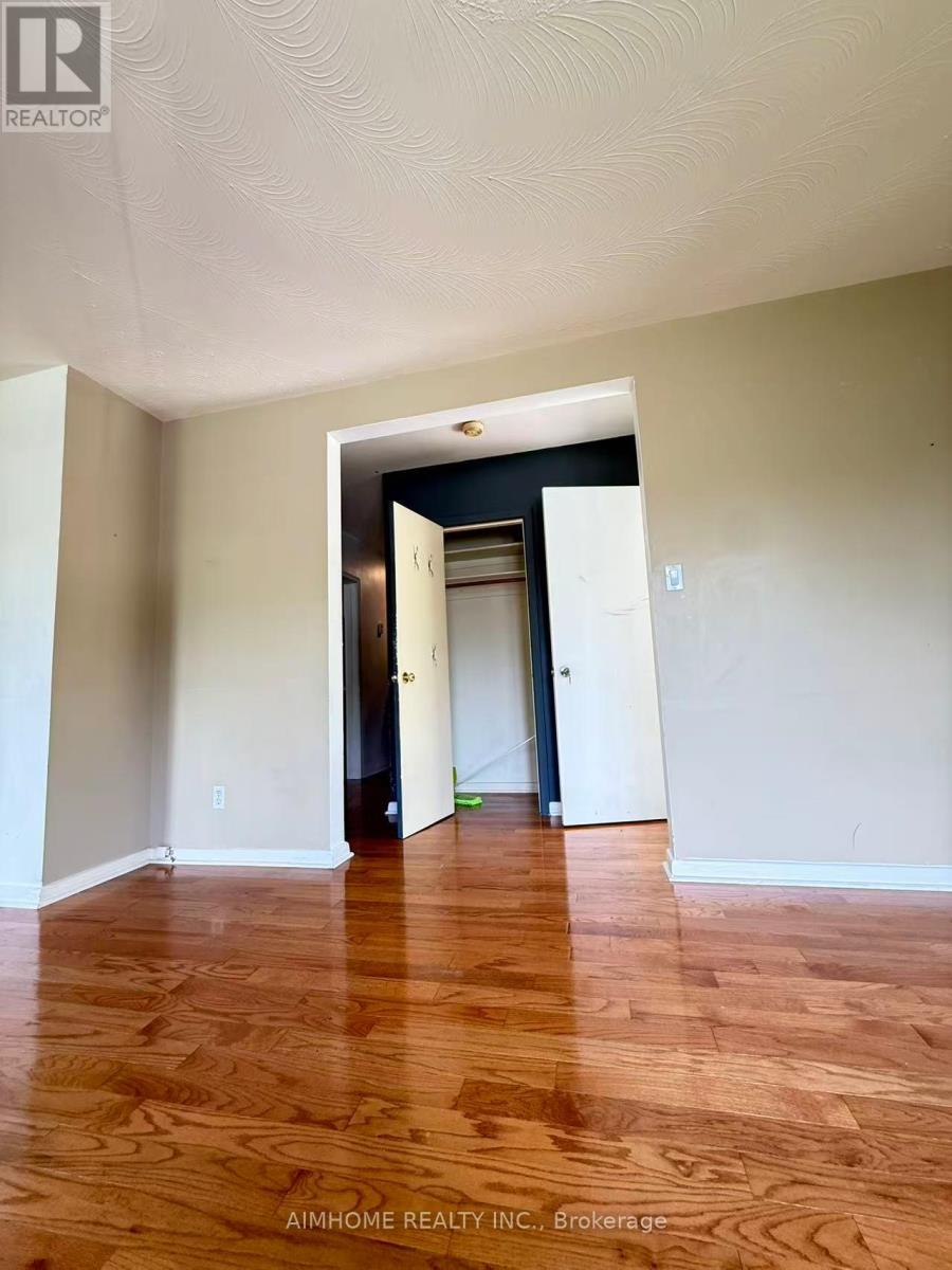 Main - 256 Patricia Avenue, Toronto, Ontario  M2M 1J8 - Photo 13 - C13443442