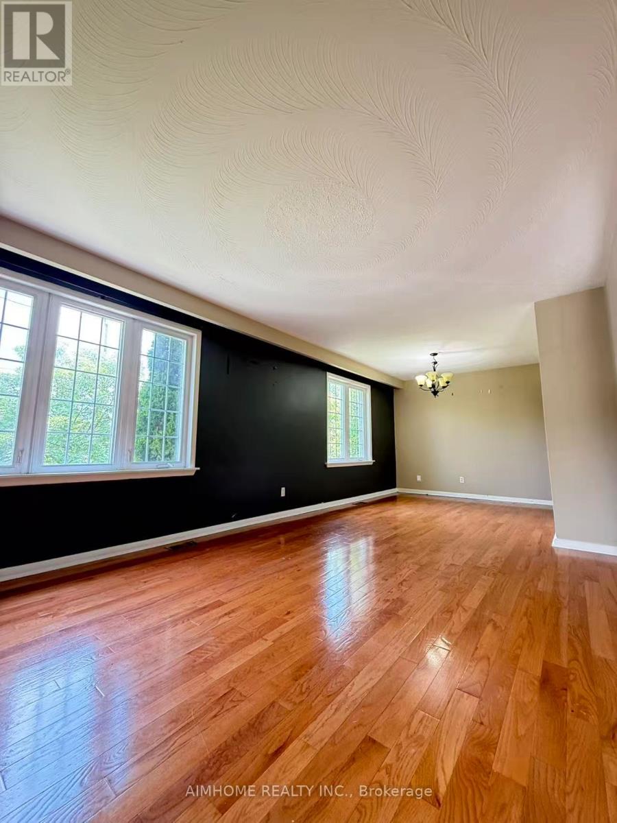 Main - 256 Patricia Avenue, Toronto, Ontario  M2M 1J8 - Photo 7 - C13443442