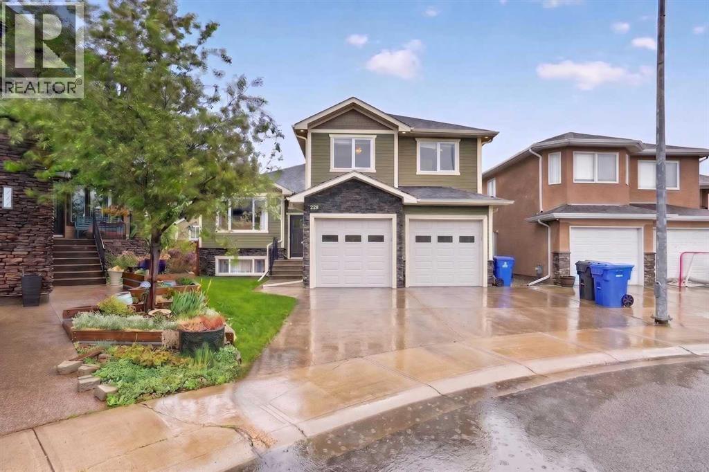 232 Sixmile Common S, Lethbridge, Alberta  T1K 5S7 - Photo 1 - A2316811