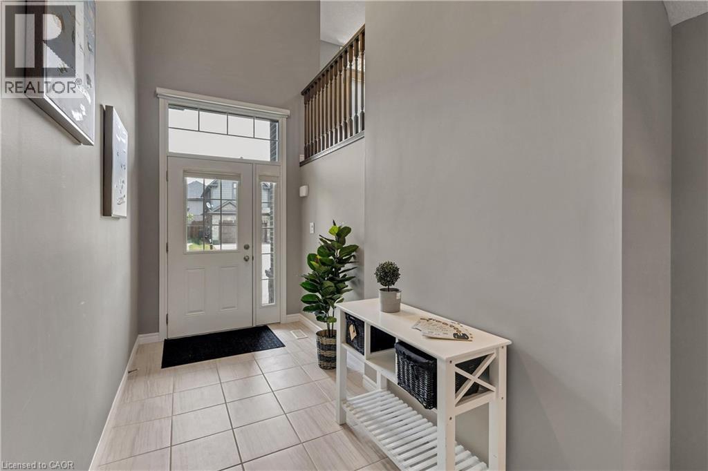 256 Falconridge Drive, Kitchener, Ontario  N2K 0C5 - Photo 4 - 40839704
