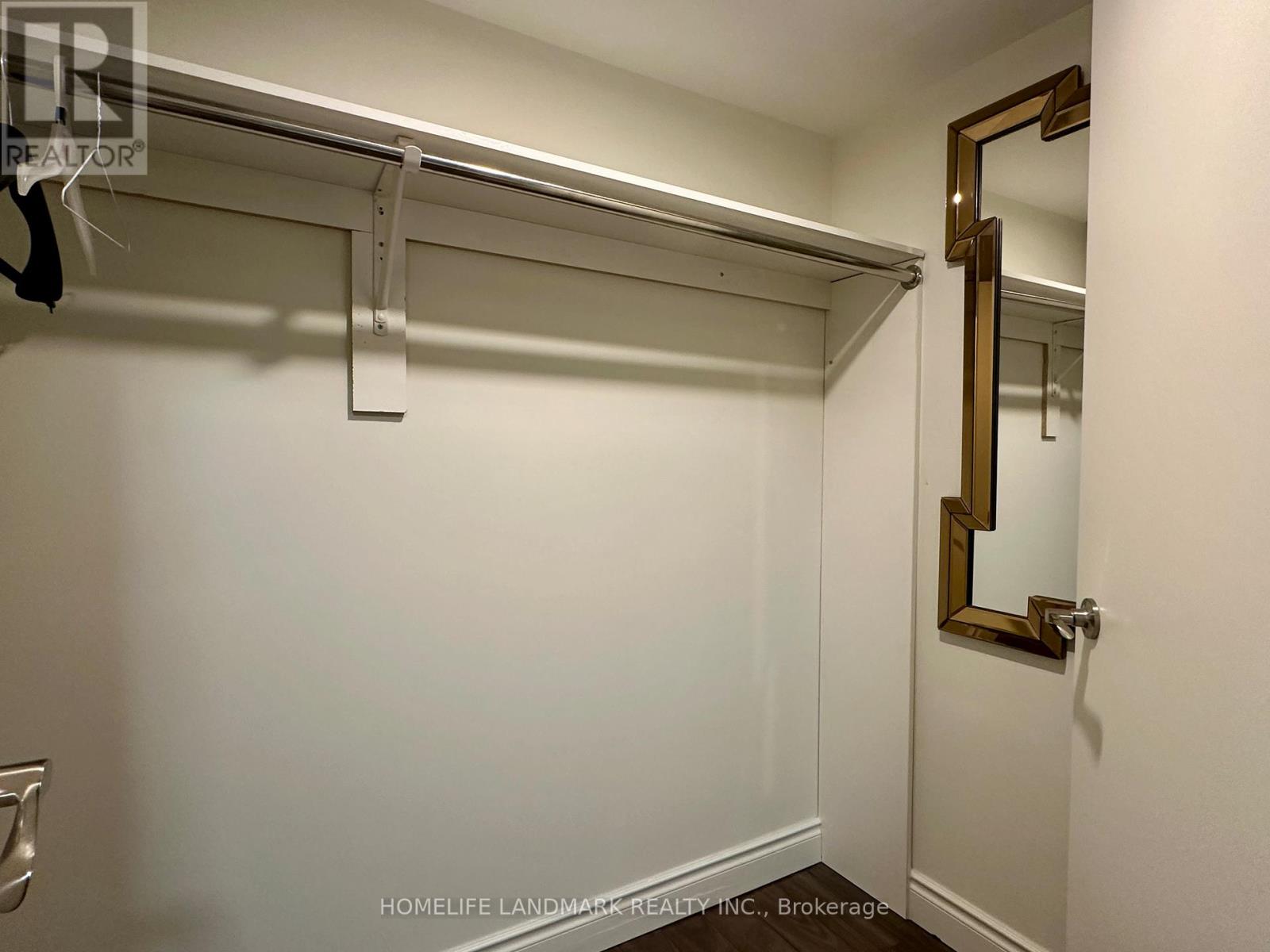86 Pemberton Avenue, Toronto, Ontario  M2M 1Y5 - Photo 8 - C13443182