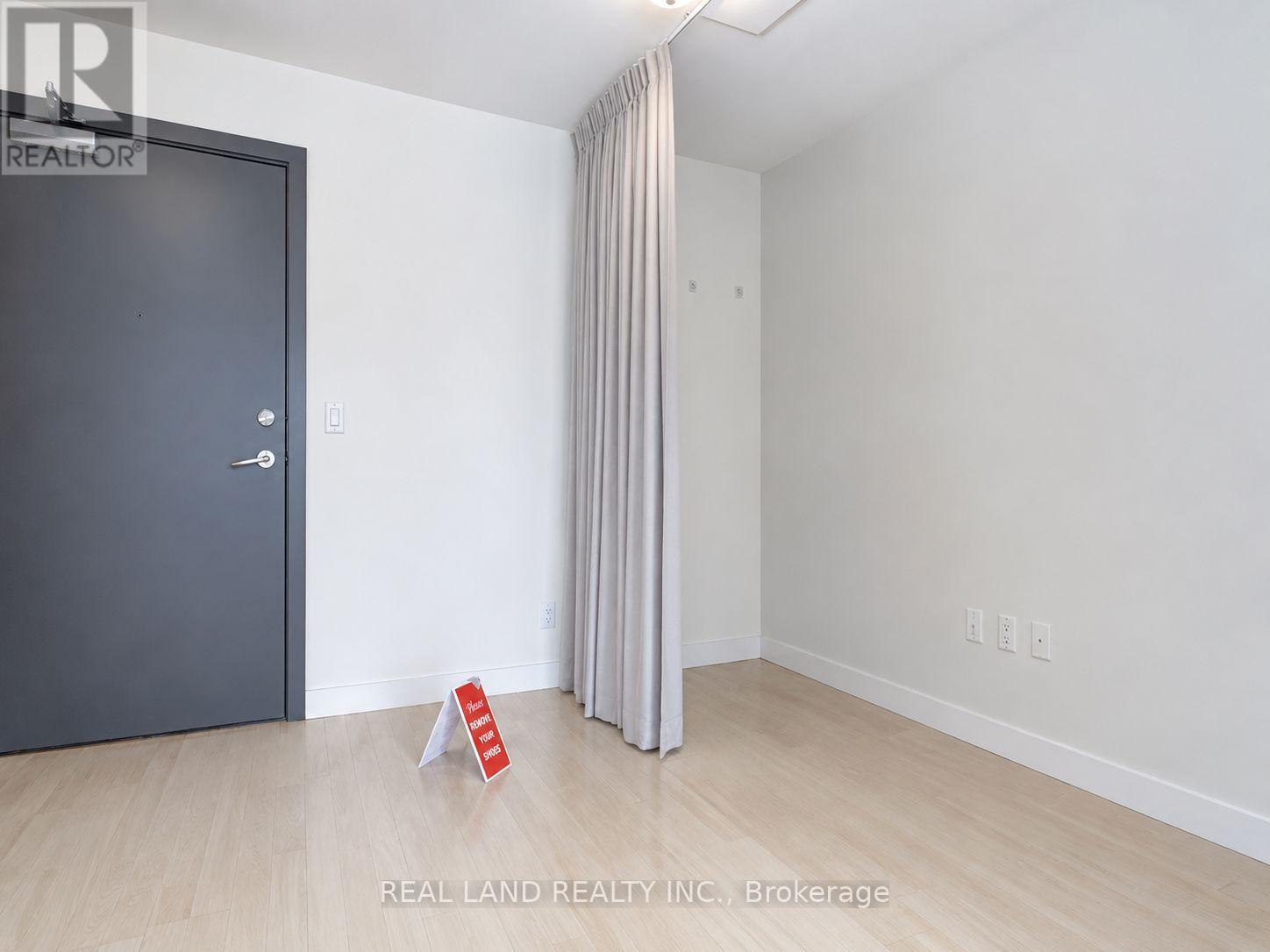 303 - 246 Logan Avenue, Toronto, Ontario  M4M 0E9 - Photo 11 - E13246054