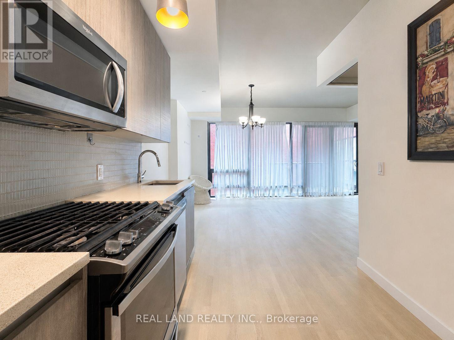 303 - 246 Logan Avenue, Toronto, Ontario  M4M 0E9 - Photo 12 - E13246054