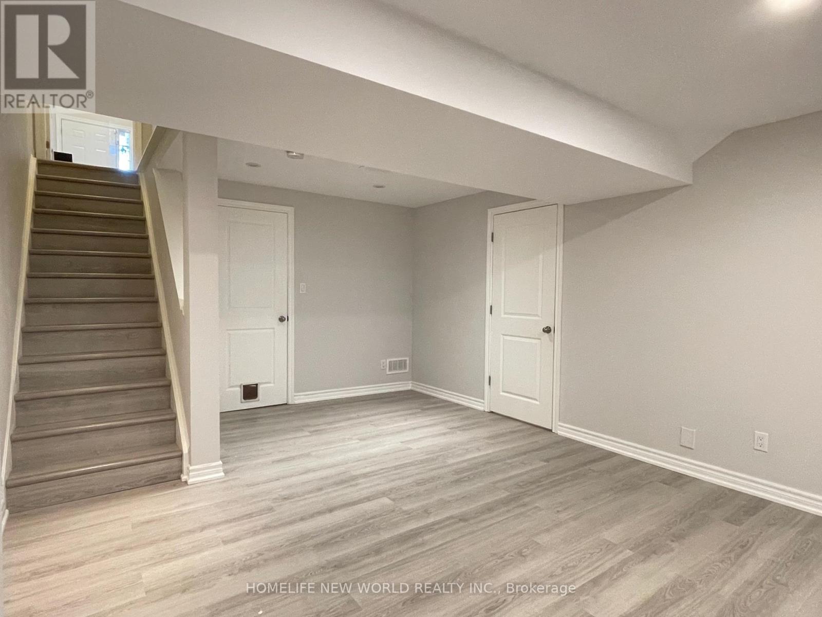 2276 Whistling Springs Crescent, Oakville, Ontario  L6M 0C5 - Photo 21 - W13443460
