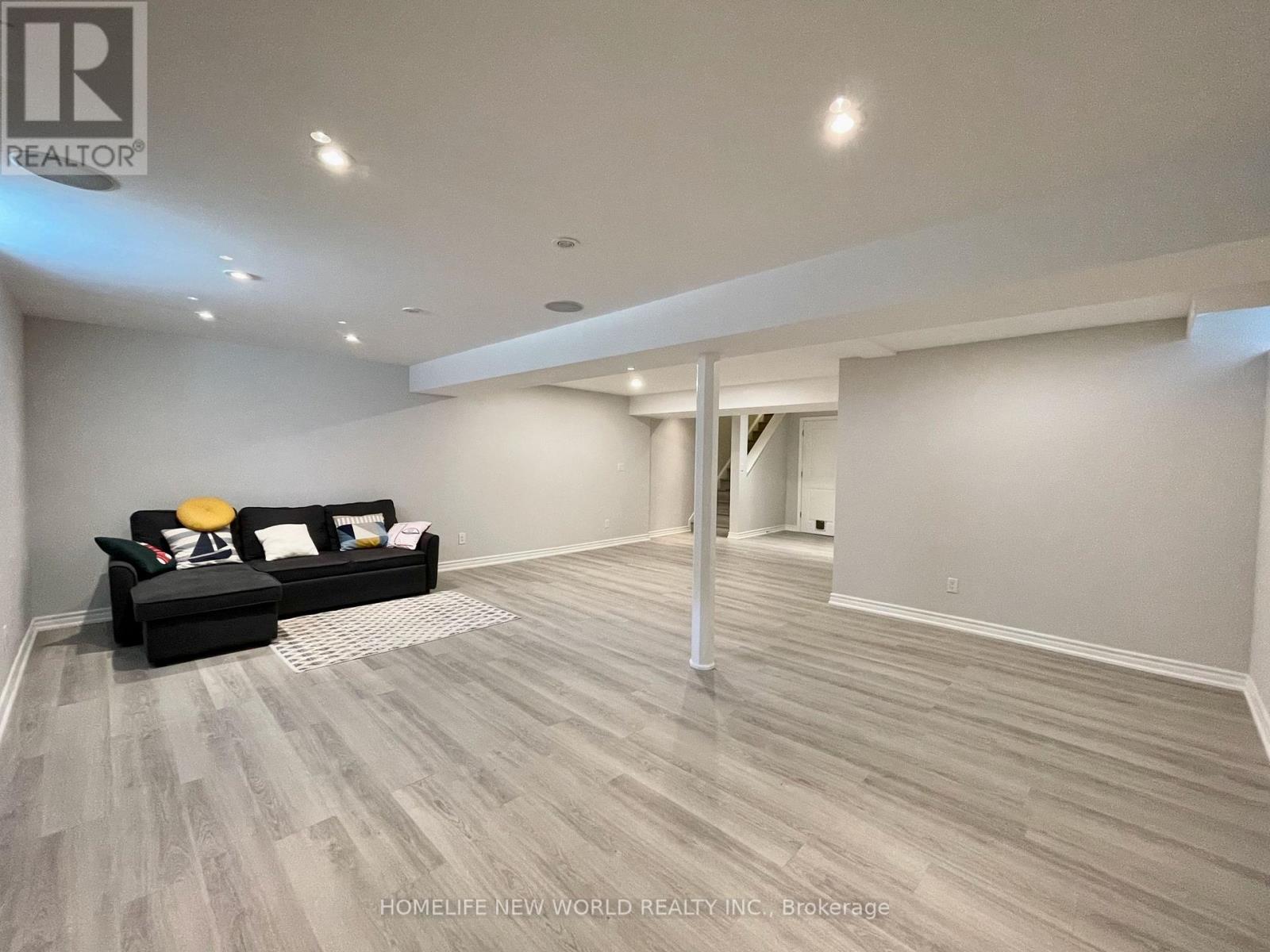 2276 Whistling Springs Crescent, Oakville, Ontario  L6M 0C5 - Photo 22 - W13443460