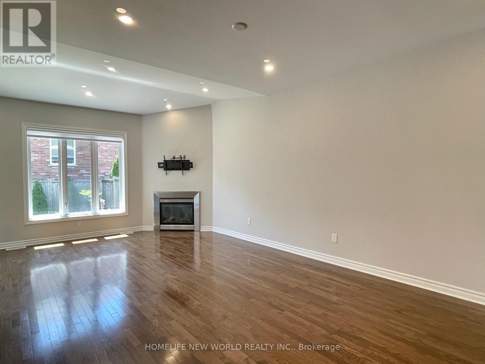 2276 Whistling Springs Crescent, Oakville, Ontario  L6M 0C5 - Photo 6 - W13443460