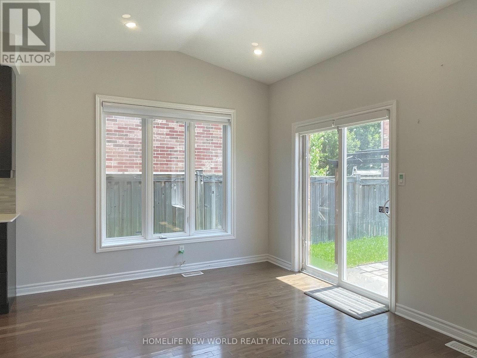 2276 Whistling Springs Crescent, Oakville, Ontario  L6M 0C5 - Photo 7 - W13443460