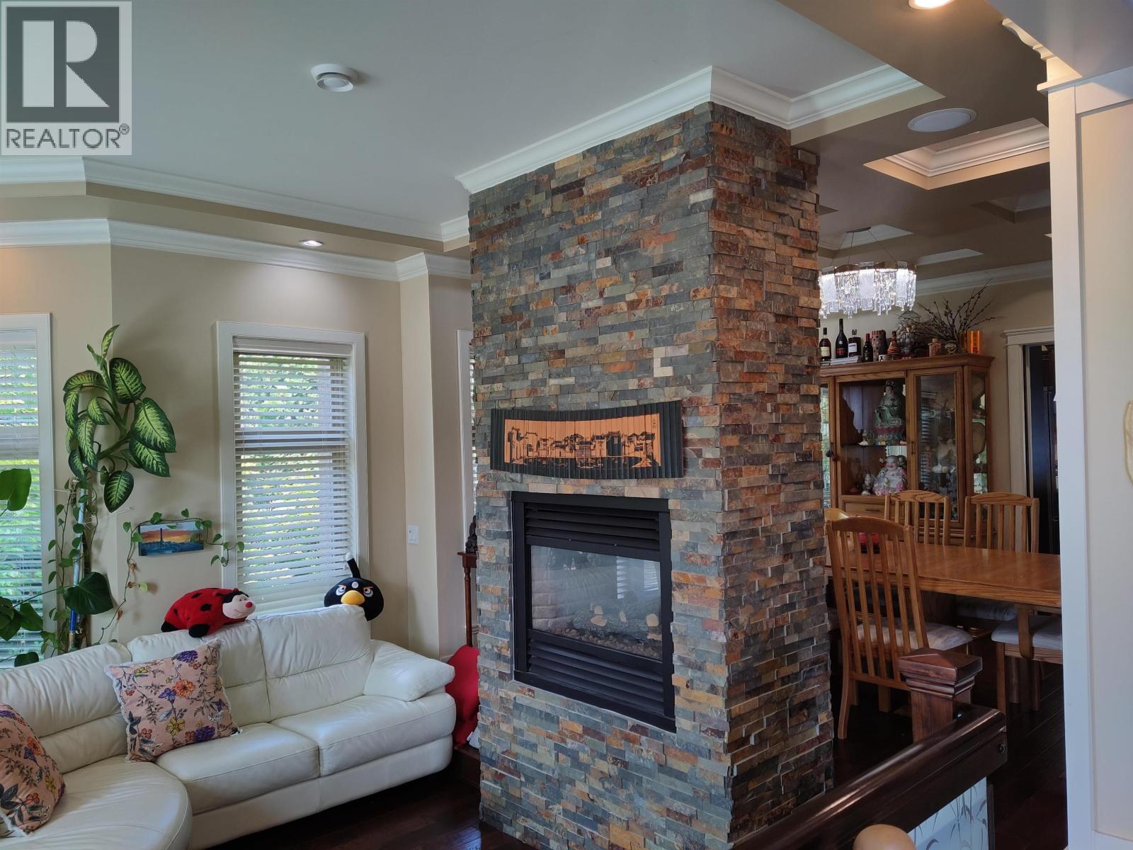 2406 Norcrest Court, Burnaby, British Columbia  V3J 1C6 - Photo 6 - R3135135