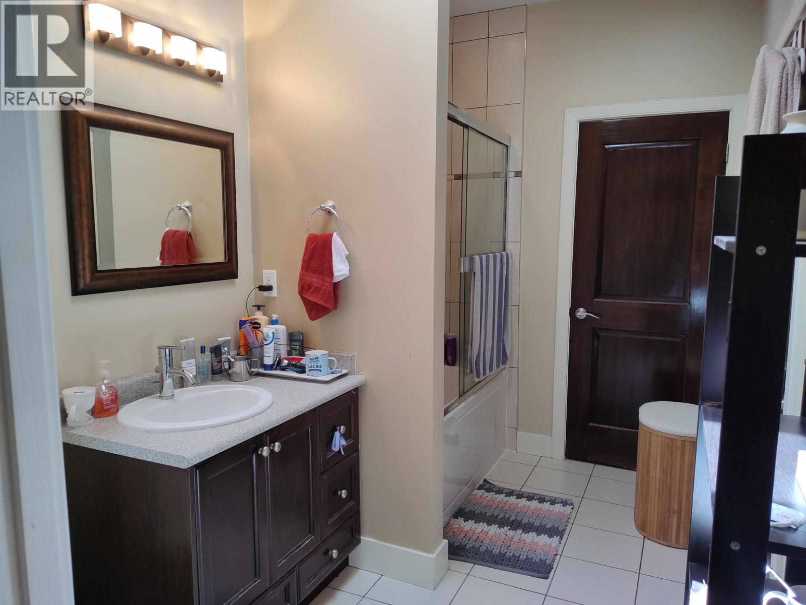 2406 Norcrest Court, Burnaby, British Columbia  V3J 1C6 - Photo 18 - R3135135