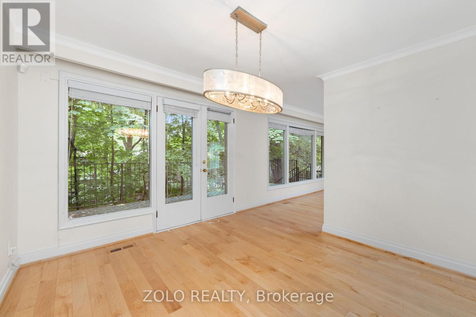 17 Hi Mount Drive, Toronto, Ontario  M2K 1X3 - Photo 11 - C13440304