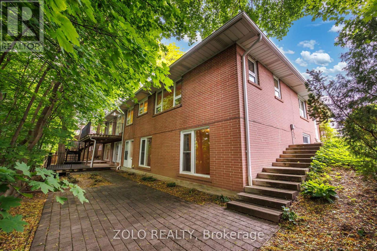 17 Hi Mount Drive, Toronto, Ontario  M2K 1X3 - Photo 39 - C13440304