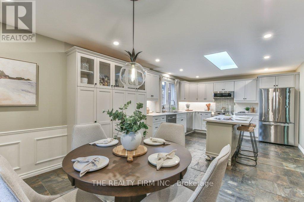 2 Oakwood Drive, London South, Ontario  N6K 2V4 - Photo 17 - X13443508