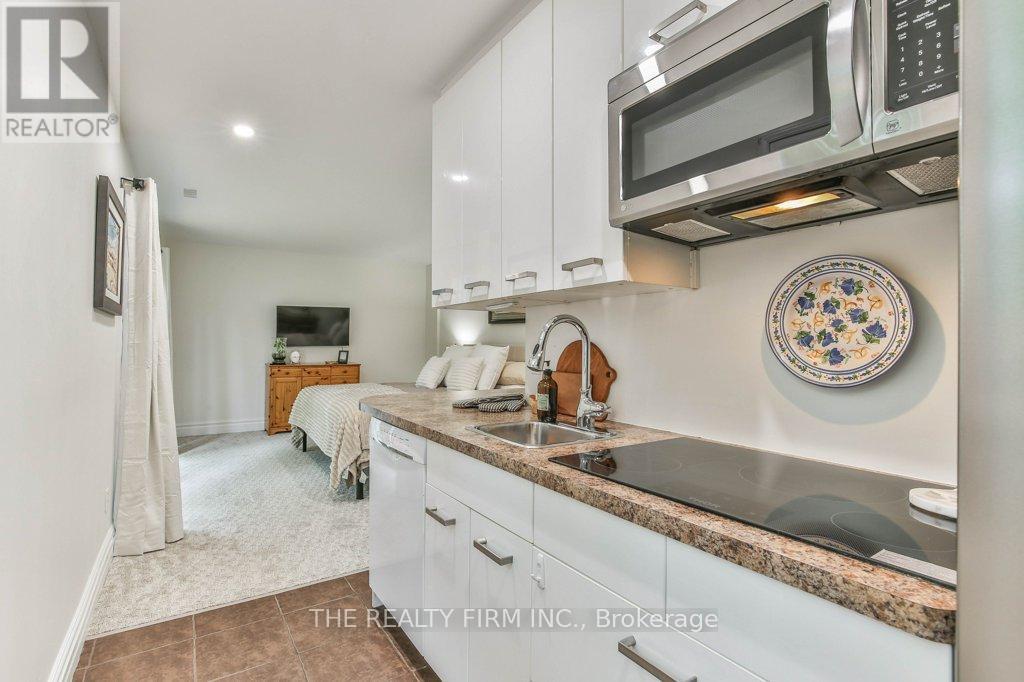 2 Oakwood Drive, London South, Ontario  N6K 2V4 - Photo 33 - X13443508