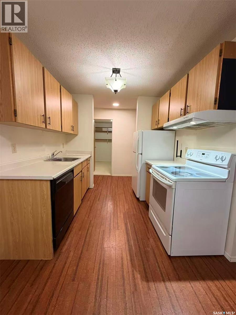 726 310 Stillwater Drive, Saskatoon, Saskatchewan  S7J 4H7 - Photo 2 - SK039362