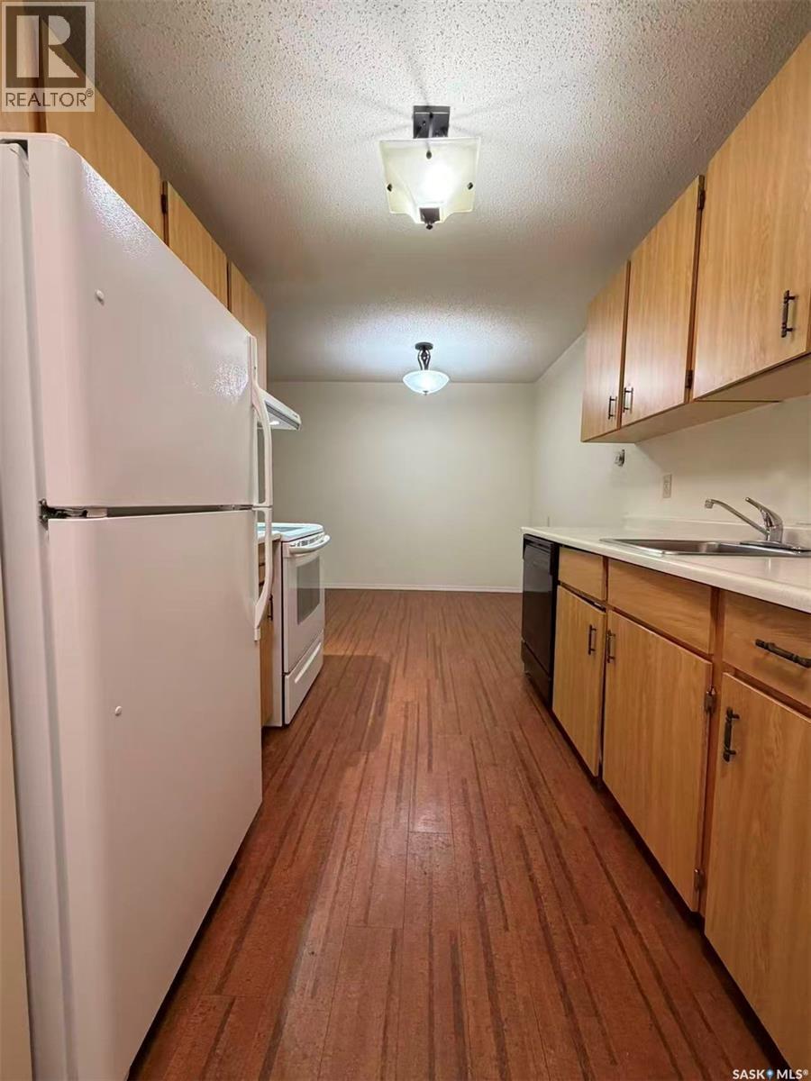 726 310 Stillwater Drive, Saskatoon, Saskatchewan  S7J 4H7 - Photo 3 - SK039362
