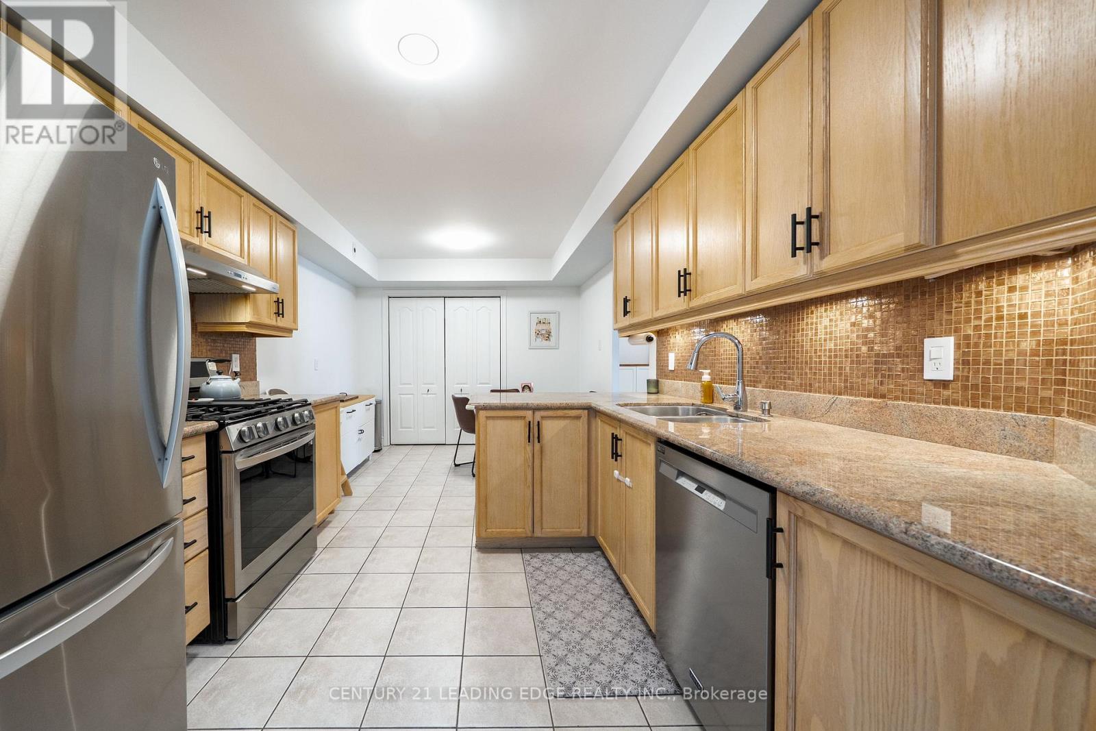 2805 - 115 Omni Drive, Toronto, Ontario  M1P 5B4 - Photo 12 - E13443518