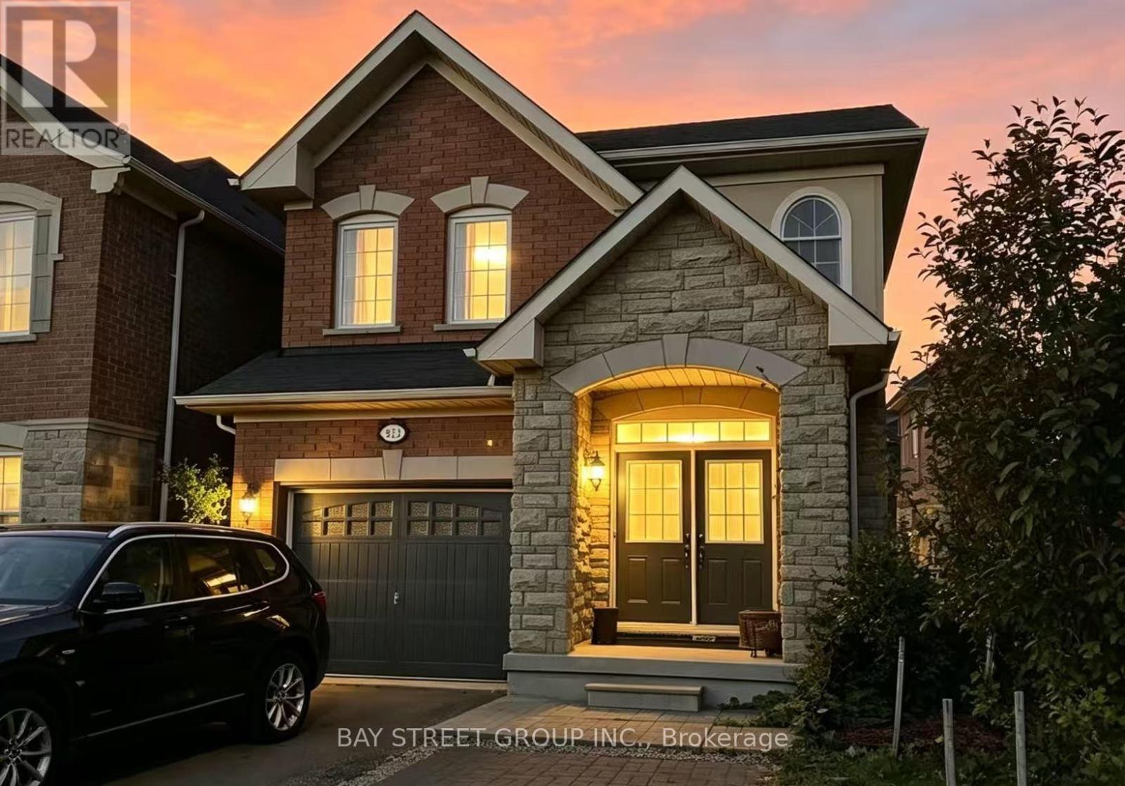 311 Oberfrick Avenue, Vaughan, Ontario  L6A 0R5 - Photo 2 - N13443510