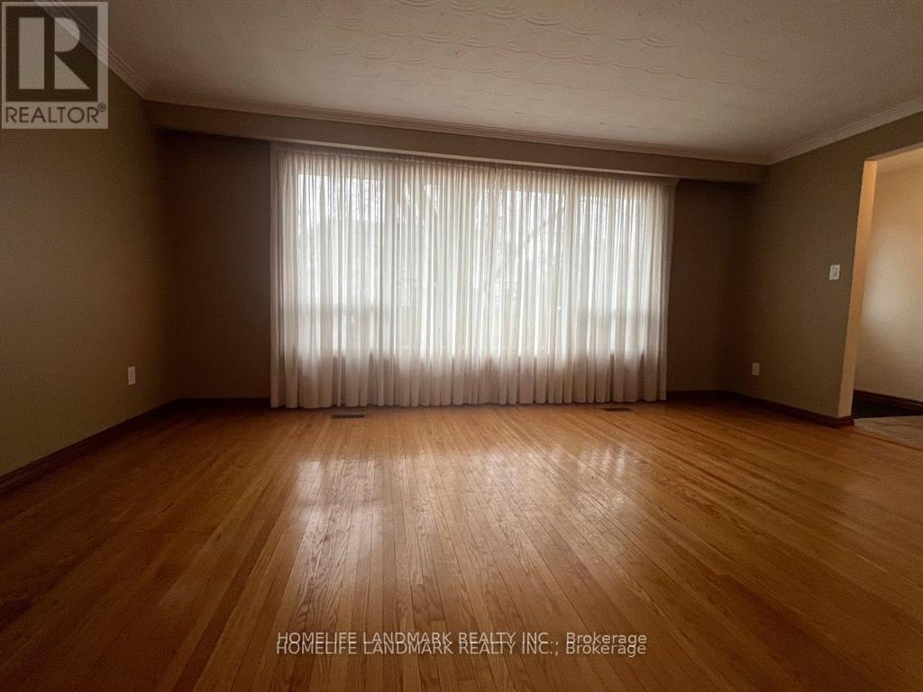 12 Pratt Circle, Markham, Ontario  L3R 1Y2 - Photo 4 - N13443536