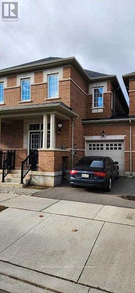 121 HUGUENOT ROAD, Oakville, Ontario